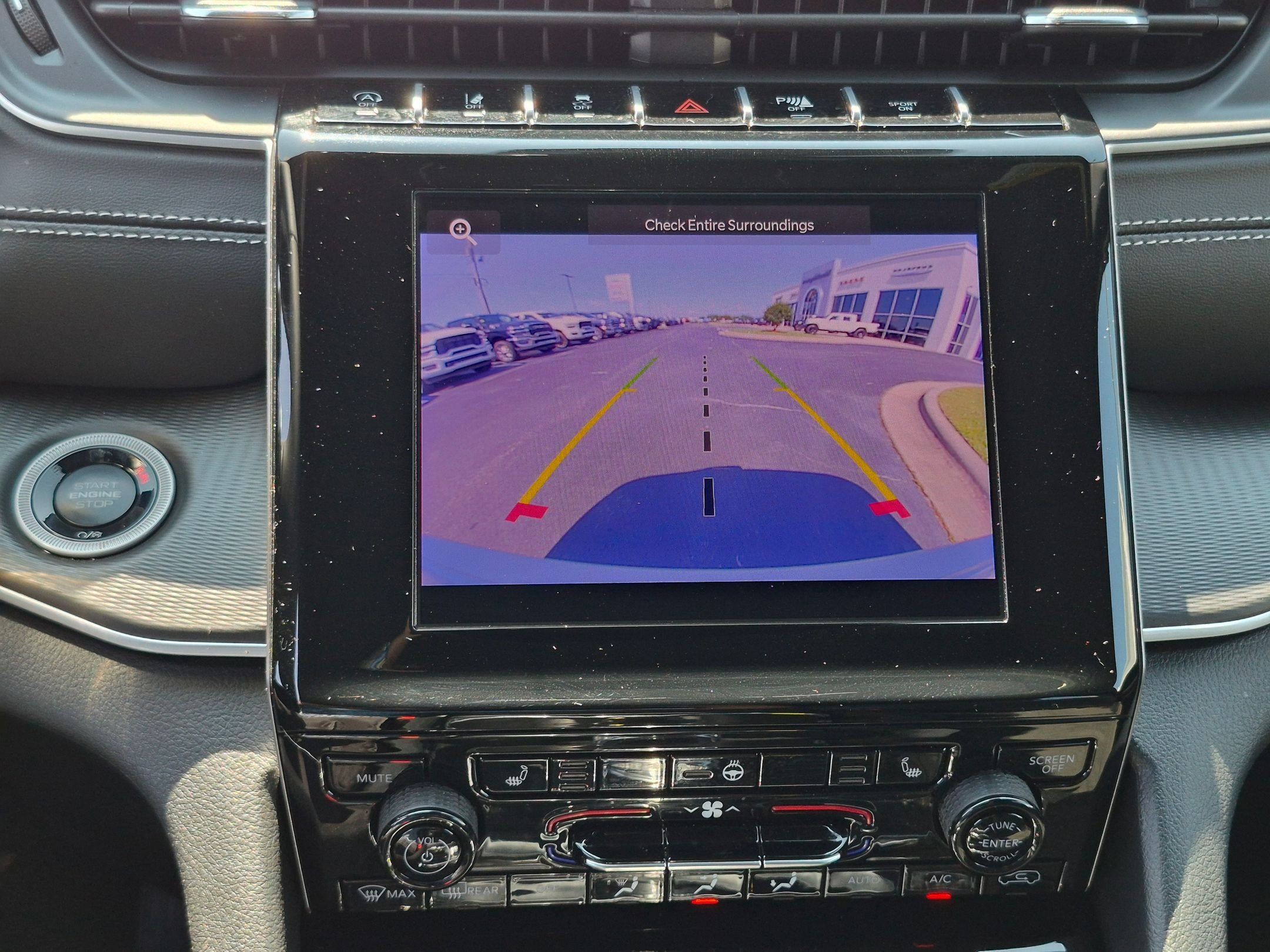 Used 2025 Jeep Grand Cherokee Altitude AWD/4WD image 15
