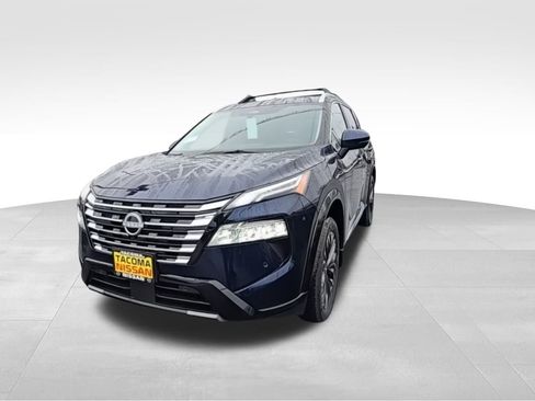 New 2026 Nissan Rogue Platinum image 3