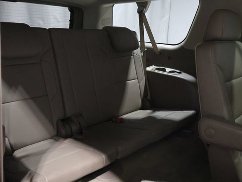 Used 2016 Chevrolet Suburban LT AWD/4WD image 21