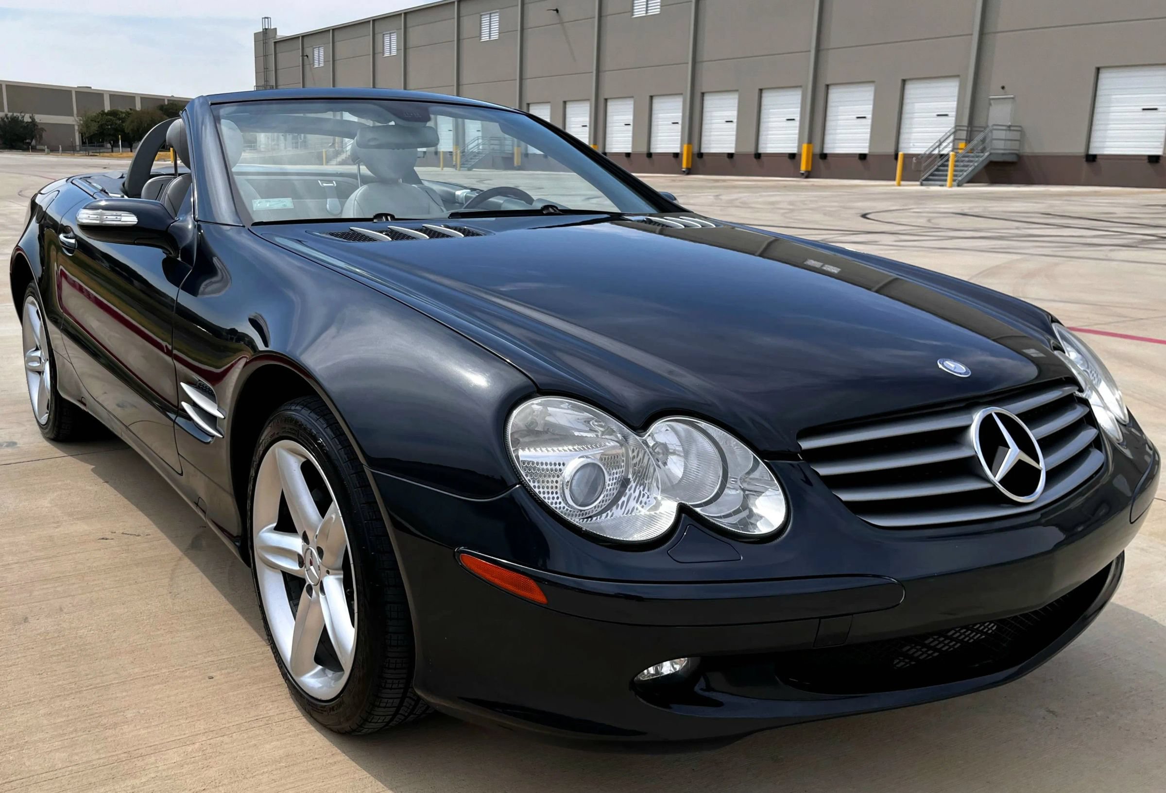 Used 2006 Mercedes-Benz SL 500 image 4