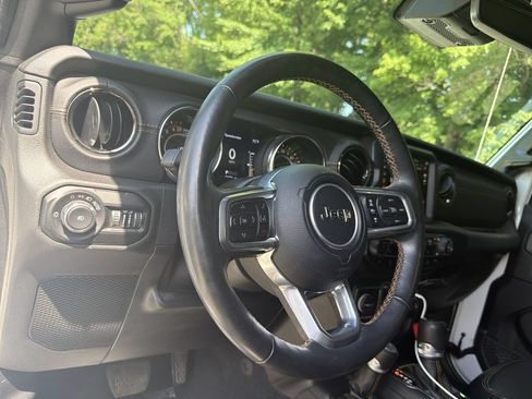 Used 2021 Jeep Wrangler Unlimited Sahara AWD/4WD image 10