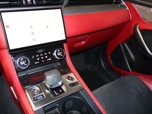 Used 2022 Jaguar F-PACE SVR AWD/4WD image 52