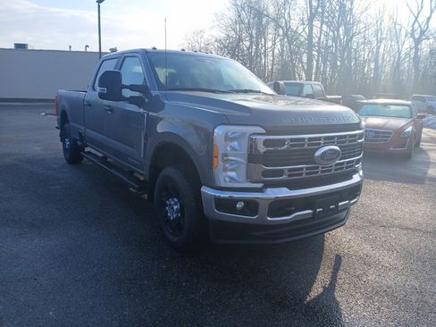 Used 2023 Ford F250 XLT image 3