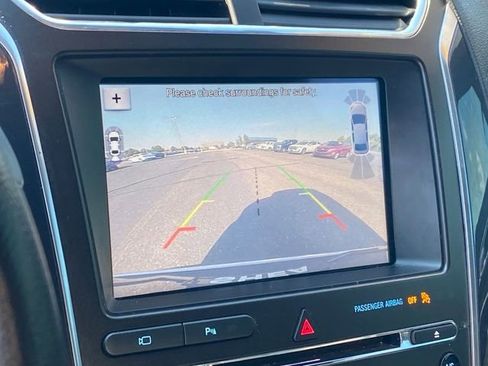 Used 2018 Ford Explorer Limited image 12