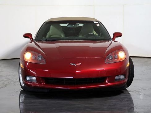 Used 2006 Chevrolet Corvette Convertible w/ Preferred Equipment Group RWD image 9