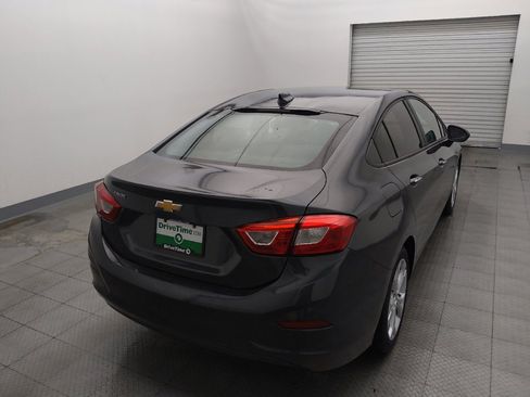 Used 2017 Chevrolet Cruze Premier FWD image 7