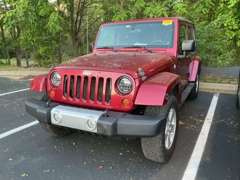 Used 2012 Jeep Wrangler Unlimited Sahara w/ Max Tow Pkg image 10