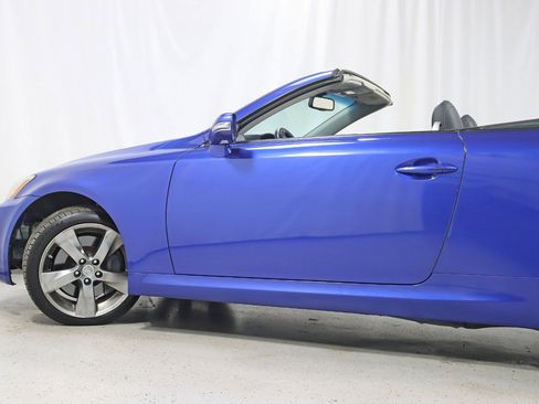 Used 2010 Lexus IS 350C RWD image 12