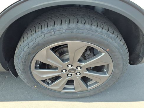 Used 2024 Ford Escape Platinum AWD/4WD image 21