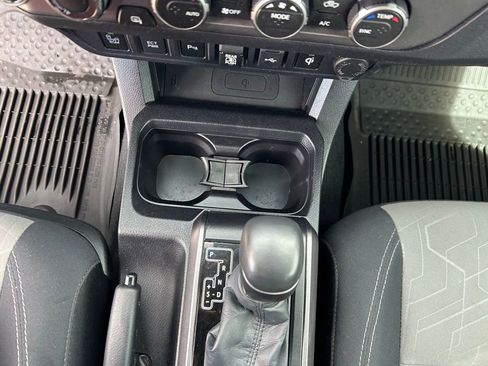 Used 2021 Toyota Tacoma TRD Off-Road w/ Technology Package image 20