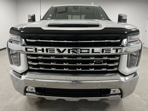 Used 2020 Chevrolet Silverado 2500 LTZ image 3