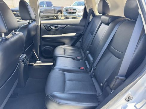 Used 2017 Nissan Rogue SL FWD image 19