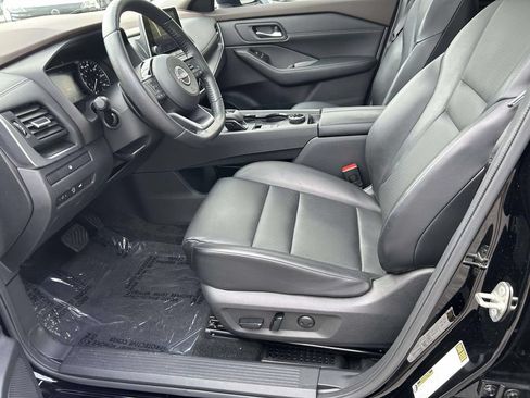 Used 2023 Nissan Rogue SV w/ SV Premium B Package AWD/4WD image 19