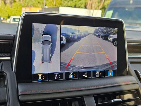 Used 2021 Chevrolet Suburban RST w/ Luxury Package image 30