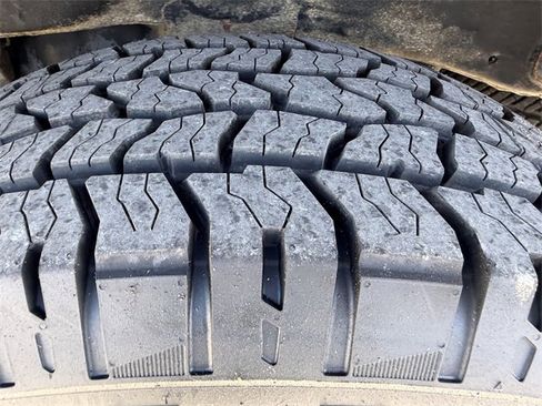 Used 2020 Chevrolet Silverado 2500 Custom w/ Custom Value Package image 36