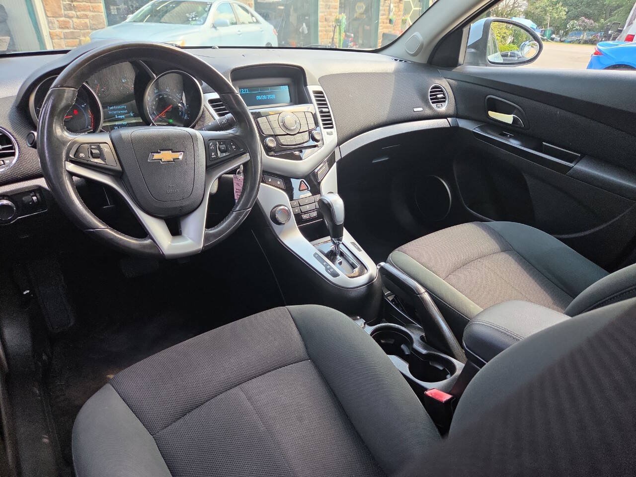 Used 2011 Chevrolet Cruze Eco FWD image 18