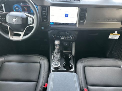 New 2025 Ford Bronco Badlands image 13