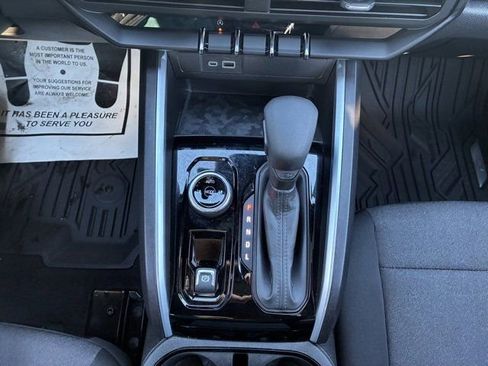 Used 2024 Chevrolet Colorado Trail Boss image 32