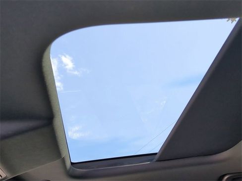 Used 2023 Land Rover Discovery S R-Dynamic image 20