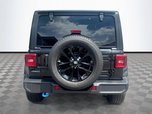 Used 2023 Jeep Wrangler Unlimited Sahara w/ Cold Weather Group AWD/4WD image 7