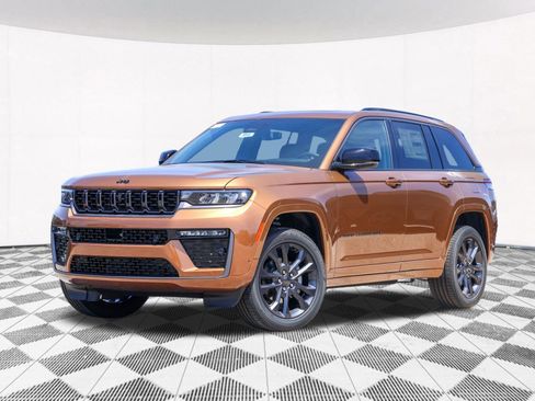 New 2026 Jeep Grand Cherokee Limited AWD/4WD image 2