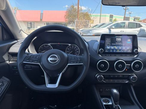 Used 2025 Nissan Sentra SV image 32