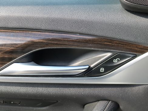 Used 2020 BMW 530i xDrive w/ Convenience Package image 14