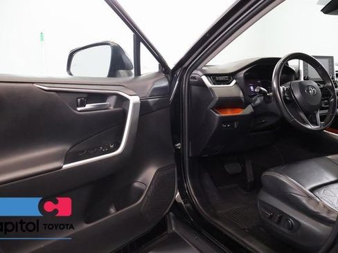 Used 2020 Toyota RAV4 Adventure AWD/4WD image 8