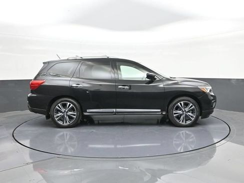 Used 2017 Nissan Pathfinder Platinum FWD image 26