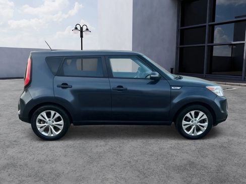 Used 2016 Kia Soul ! w/ Premium Package FWD image 6