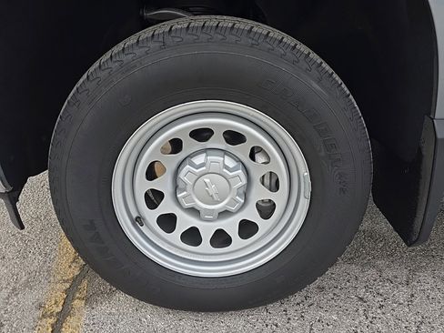 Used 2025 Chevrolet Silverado 1500 W/T w/ WT Safety Package image 10