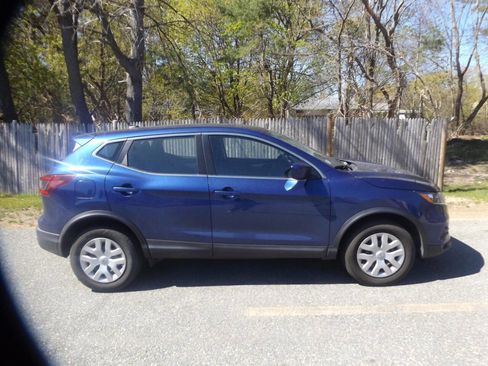 Used 2020 Nissan Rogue Sport S FWD image 8