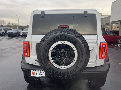 New 2025 Ford Bronco Badlands image 4