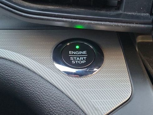 Used 2020 Ford Explorer XLT image 20