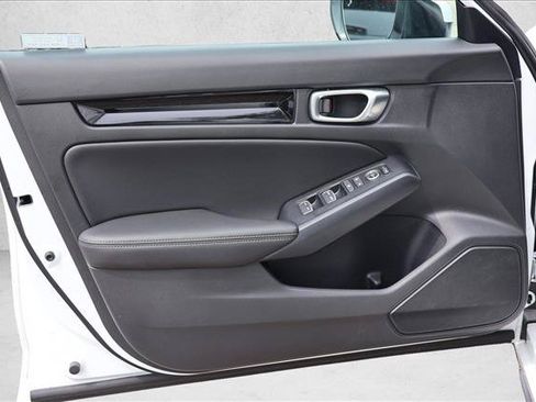 Used 2024 Honda Civic EX-L image 12