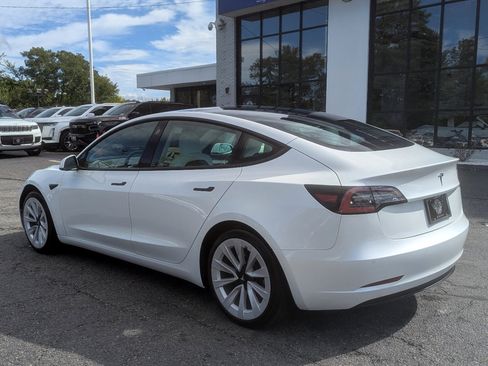 Used 2021 Tesla Model 3 Standard Range Plus image 10
