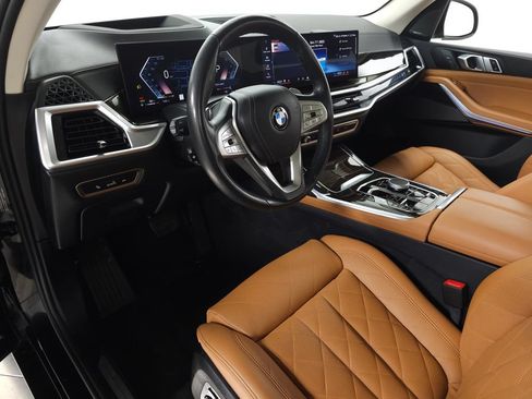 Used 2025 BMW X7 xDrive40i w/ Premium Package AWD/4WD image 17