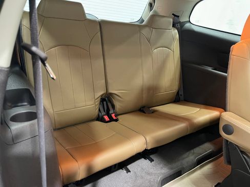 Used 2017 Buick Enclave Leather w/ Enclave Tuscan Edition FWD image 31