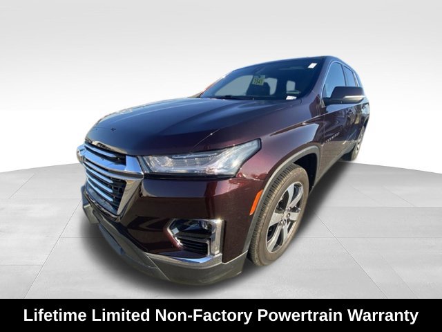 Used 2022 Chevrolet Traverse LT w/ LT Premium Package AWD/4WD image 2