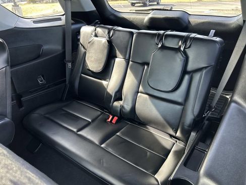 Used 2021 Ford Explorer XLT w/ Equipment Group 202A image 21