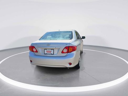 Used 2010 Toyota Corolla LE FWD image 7