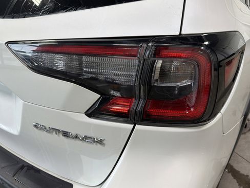 Certified 2025 Subaru Outback Premium w/ Popular Package #1A image 19