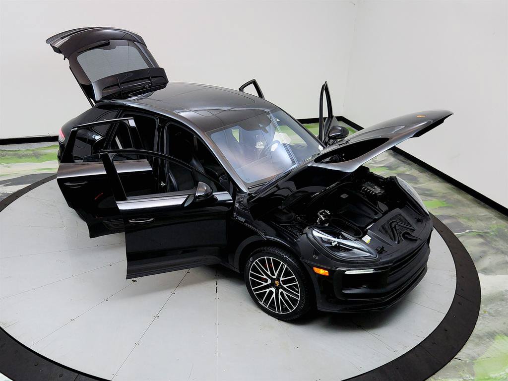 Used 2022 Porsche Macan GTS AWD/4WD image 38