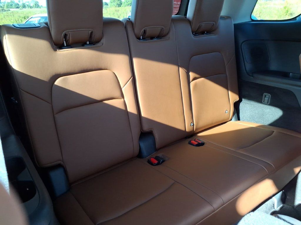 Certified 2023 Nissan Pathfinder Platinum AWD/4WD image 13