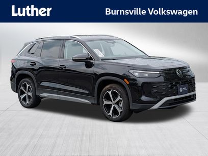 Used 2025 Volkswagen Tiguan SE