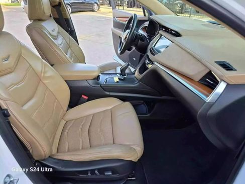 Used 2017 Cadillac XT5 Platinum image 19