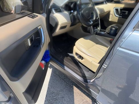 Used 2018 Land Rover Discovery Sport HSE AWD/4WD image 5