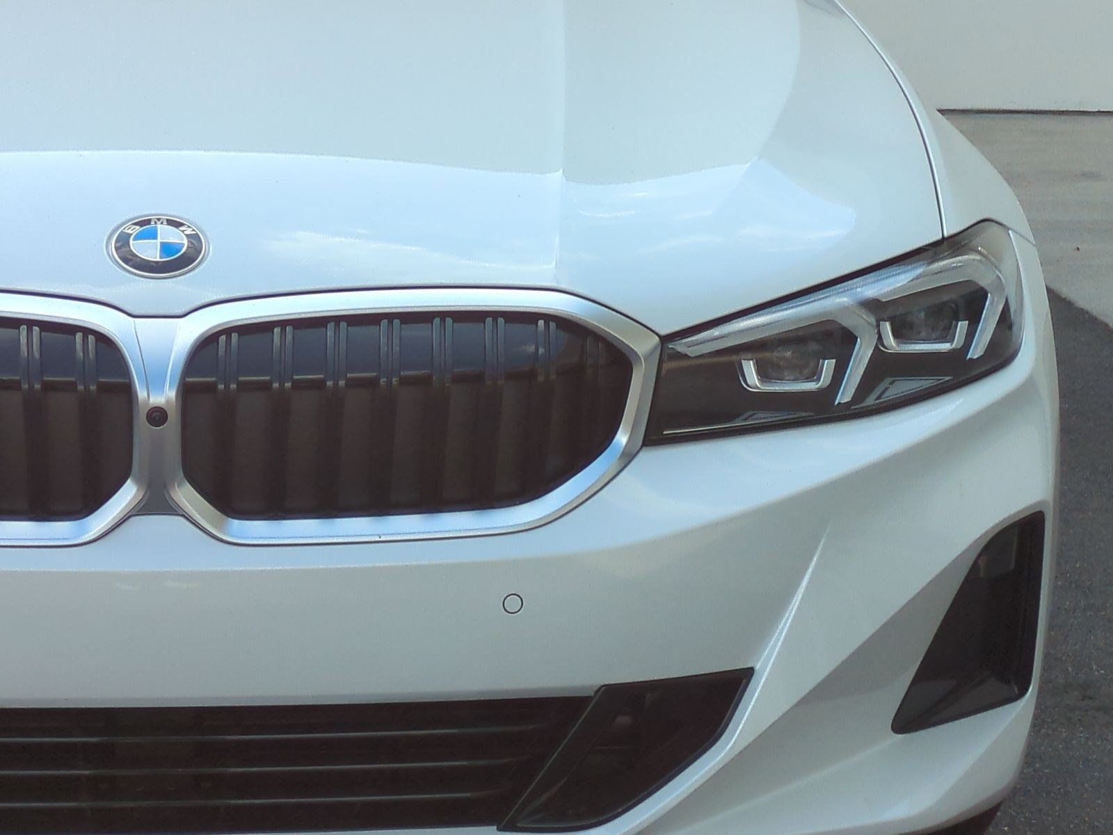 Used 2026 BMW 330i Sedan w/ Premium Package RWD image 6