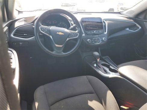 Used 2022 Chevrolet Malibu RS image 11
