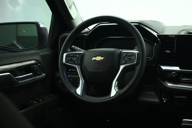 Used 2023 Chevrolet Silverado 1500 LTZ w/ Technology Package AWD/4WD image 39